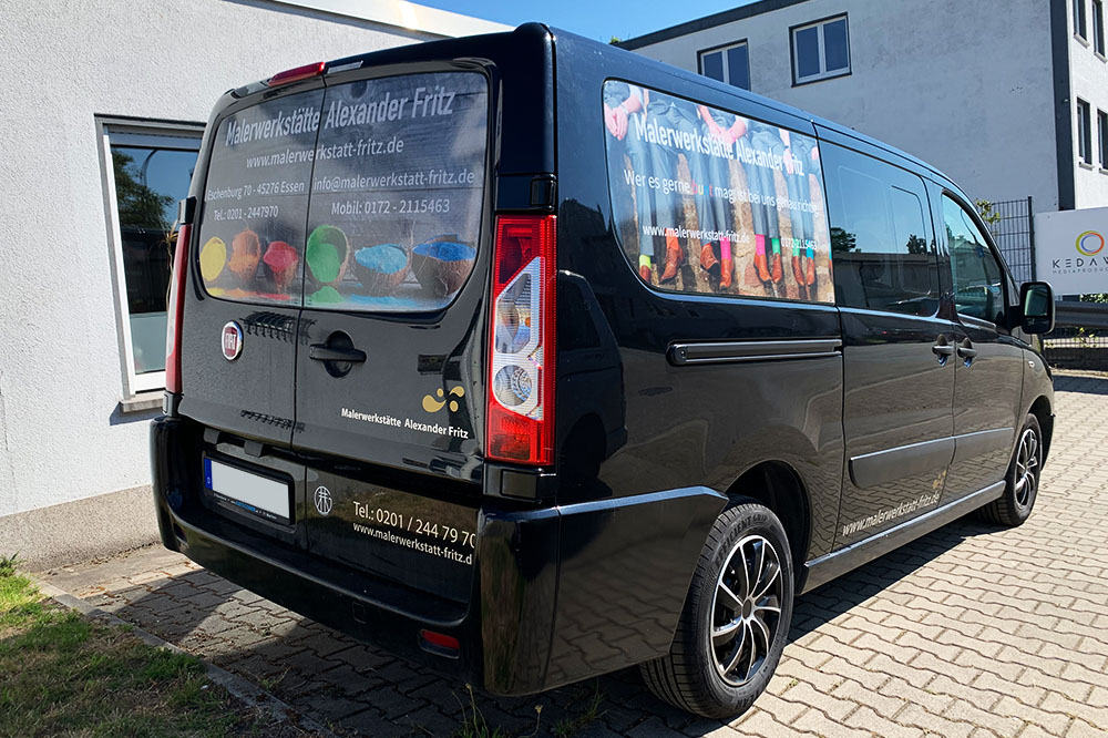 Individuelle Werbebeschriftung eines Transporters von autobeschriftung.nrw in Essen